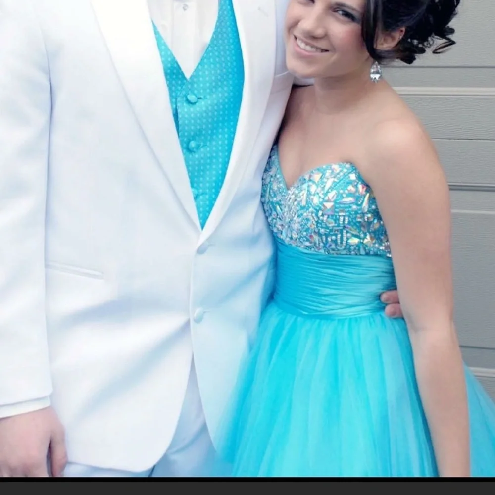 Prom Dress - Picture 2 of 3